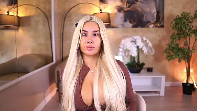 EvaZane online show from March 2026 09:49:02 PM