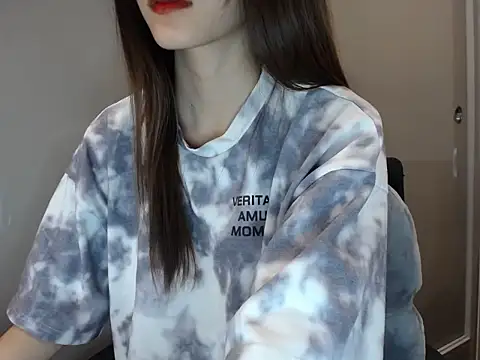 LiDonnaa online show from December 2025 01:31:02 PM