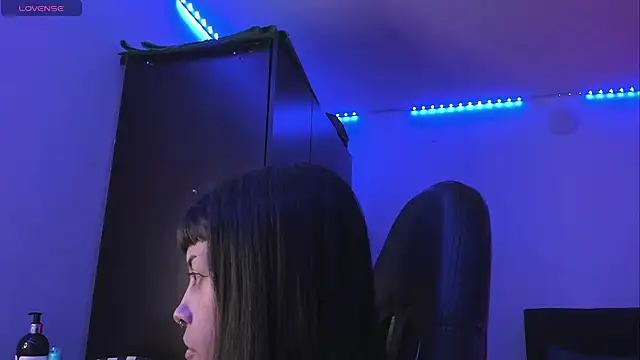 Snapshot of cleo_adams chatting on February 2025 10:05:01 AM cleo adams online show from February 2025 10:05:01 AM