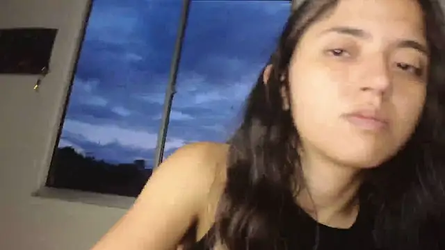 Snapshot of ViolettaSummer chatting on January 2025 11:32:01 PM ViolettaSummer online show from January 2025 11:32:01 PM