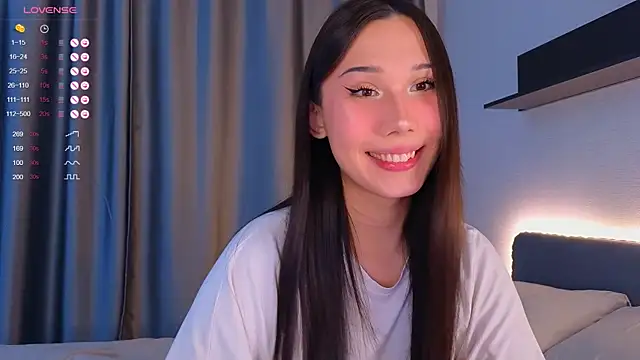 Kaia Sunshine Mia online show from July 2026 09:00:01 AM