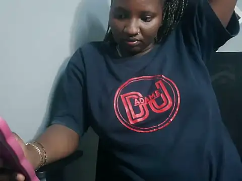 Snapshot of chocolatejade chatting on December 2024 04:29:02 PM chocolatejade online show from December 2024 04:29:02 PM