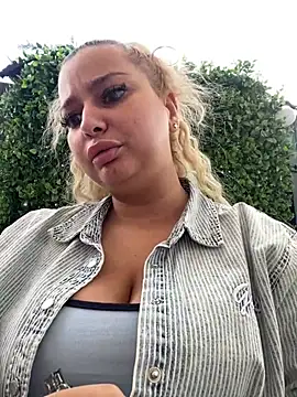 AllysonK online show from July 2026 11:52:01 AM