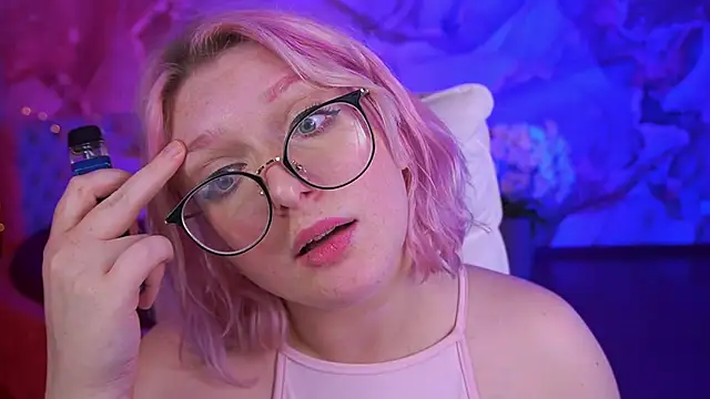 CoolTatis online show from October 2025 05:54:01 PM