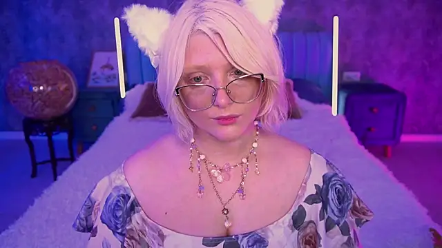 CoolTatis online show from April 2026 06:33:01 AM