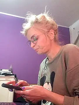 BritneyHudson online show from March 2026 06:54:01 PM