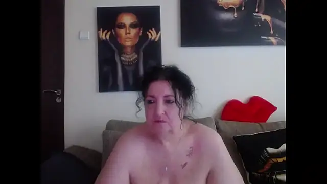 Snapshot of maturekorine chatting on June 2026 02:16:02 PM maturekorine online show from June 2026 02:16:02 PM