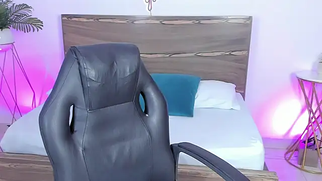 Snapshot of ivette_bocelly chatting on December 2024 10:25:01 PM ivette bocelly online show from December 2024 10:25:01 PM