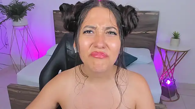 Snapshot of ivette_bocelly chatting on January 2025 01:32:01 AM ivette bocelly online show from January 2025 01:32:01 AM