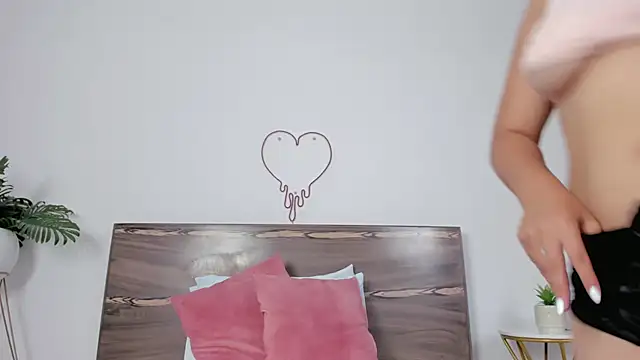 Snapshot of ivette_bocelly chatting on March 2025 10:54:01 PM ivette bocelly online show from March 2025 10:54:01 PM