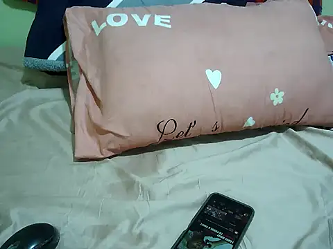 just lela online show from February 2025 01:08:02 PM