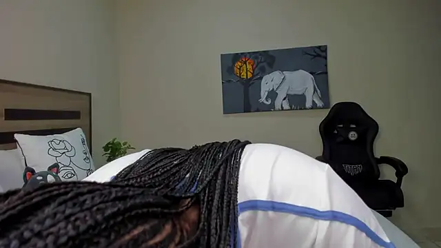 Renee-18 online show from April 2026 10:01:02 PM