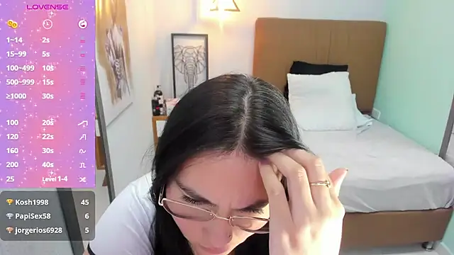 Snapshot of delilaquinn chatting on December 2024 07:50:02 AM delilaquinn online show from December 2024 07:50:02 AM