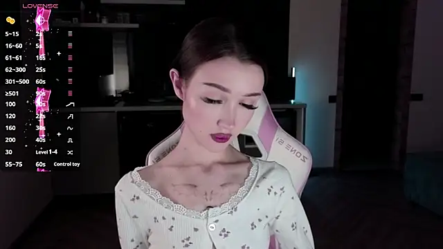 Snapshot of sweetiebones chatting on March 2025 12:39:02 PM sweetiebones online show from March 2025 12:39:02 PM