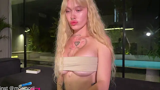 Golden Aline online show from February 2026 03:00:02 PM