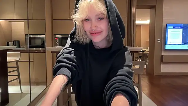 Golden Aline online show from April 2026 03:50:02 PM