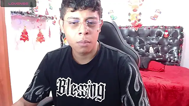 Wiiliam 20 online show from December 2024 03:32:02 PM