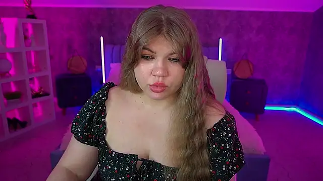 Snapshot of GabbieJay chatting on June 2026 12:30:01 PM GabbieJay online show from June 2026 12:30:01 PM