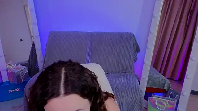 Snapshot of Hayle_Hill chatting on January 2025 02:11:02 AM Hayle Hill online show from January 2025 02:11:02 AM