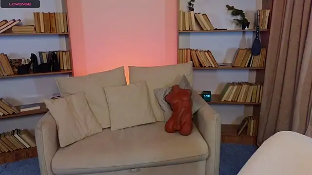 Snapshot of Hayle_Hill chatting on February 2025 01:58:01 AM Hayle Hill online show from February 2025 01:58:01 AM