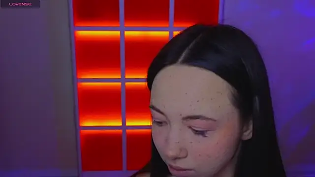 Snapshot of Hayle_Hill chatting on November 2025 02:33:01 AM Hayle Hill online show from November 2025 02:33:01 AM