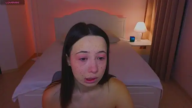 Snapshot of Hayle_Hill chatting on November 2025 01:48:02 AM Hayle Hill online show from November 2025 01:48:02 AM