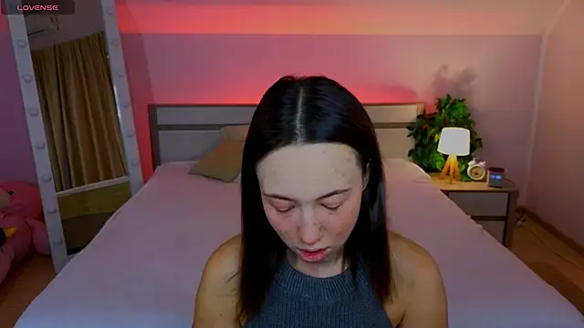 Snapshot of Hayle_Hill chatting on November 2025 01:38:01 AM Hayle Hill online show from November 2025 01:38:01 AM