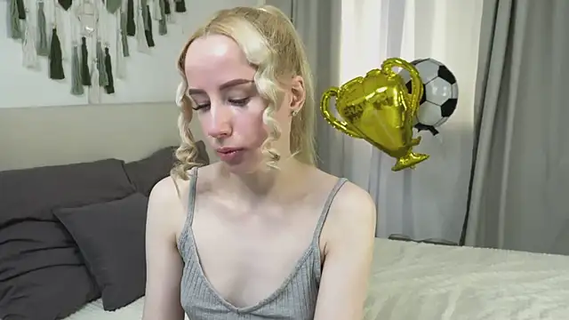 Snapshot of Cassie_Kelman chatting on June 2026 09:24:01 PM Cassie Kelman online show from June 2026 09:24:01 PM