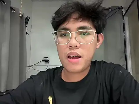 hoenika online show from January 2026 12:45:02 AM