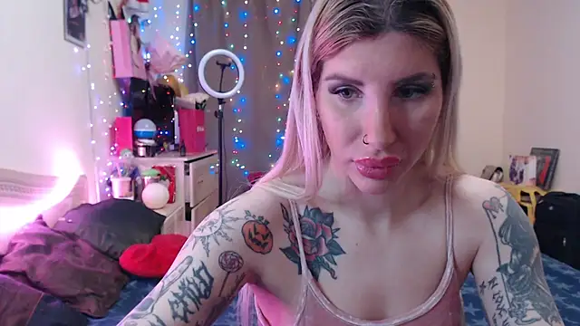 BLACKPeonyy online show from November 2025 02:17:01 PM