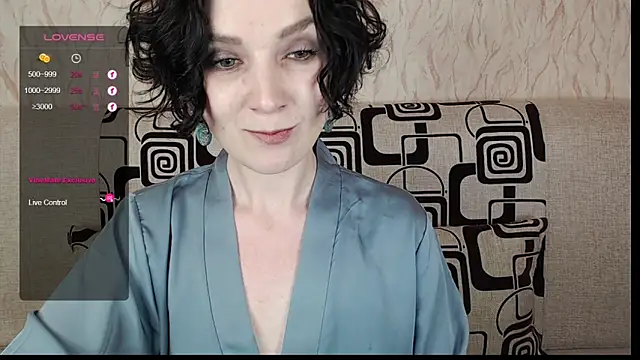 TinaWince online show from March 2025 09:45:01 AM