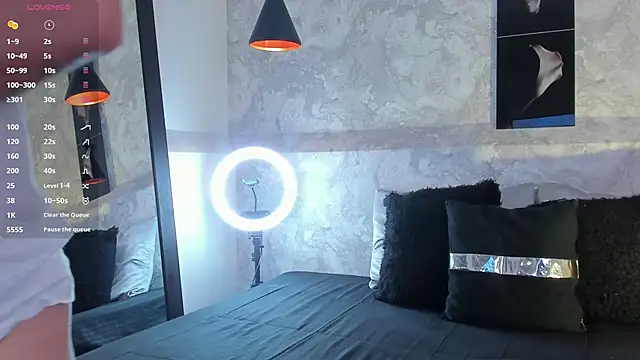 Snapshot of Valentinoford chatting on January 2025 06:16:01 AM Valentinoford online show from January 2025 06:16:01 AM