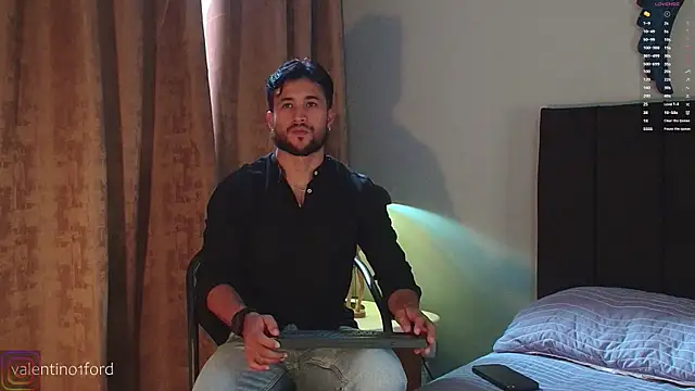 Snapshot of Valentinoford chatting on September 2025 08:42:01 PM Valentinoford online show from September 2025 08:42:01 PM