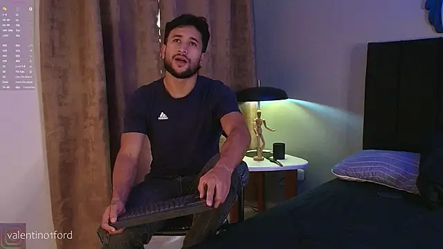 Snapshot of Valentinoford chatting on September 2025 08:45:01 PM Valentinoford online show from September 2025 08:45:01 PM