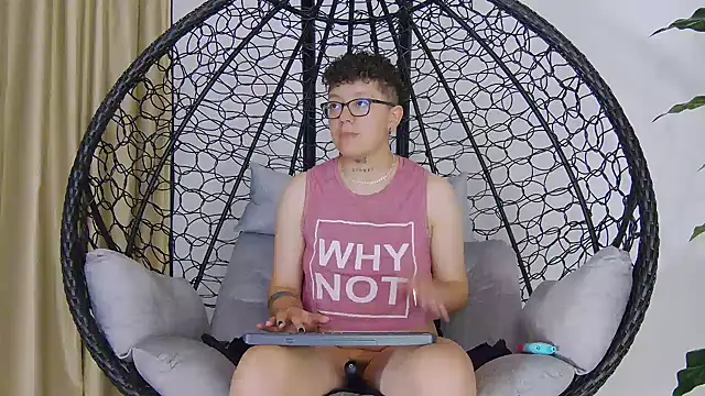 alex noa online show from November 2025 07:45:02 PM