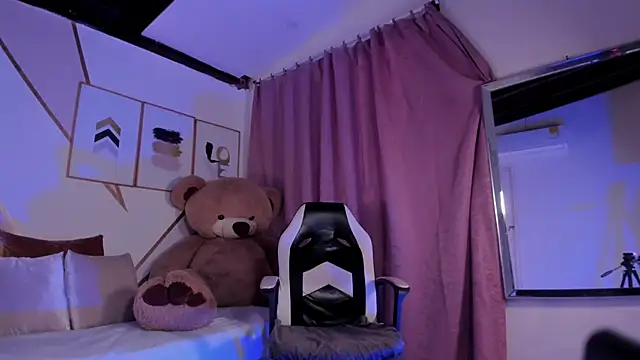 Snapshot of maye_wells chatting on January 2025 06:53:02 PM maye wells online show from January 2025 06:53:02 PM