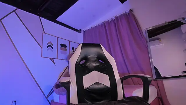 Snapshot of maye_wells chatting on February 2025 05:31:01 PM maye wells online show from February 2025 05:31:01 PM