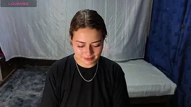 kitty d online show from April 2026 12:45:01 AM