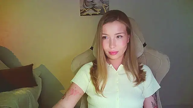 Snapshot of mia_raspberrie chatting on July 2026 09:31:02 PM mia raspberrie online show from July 2026 09:31:02 PM