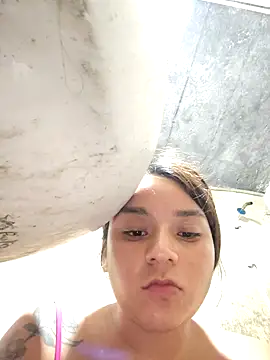 Snapshot of Rommy1028 chatting on December 2025 07:27:02 AM Rommy1028 online show from December 2025 07:27:02 AM