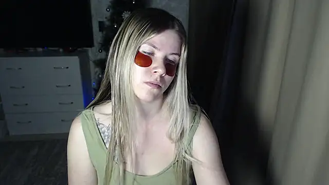 Snapshot of MelissaXKinky chatting on December 2024 06:15:02 PM MelissaXKinky online show from December 2024 06:15:02 PM