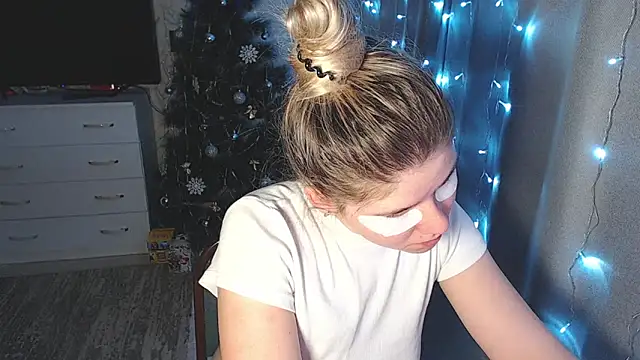 Snapshot of MelissaXKinky chatting on January 2025 07:50:02 PM MelissaXKinky online show from January 2025 07:50:02 PM