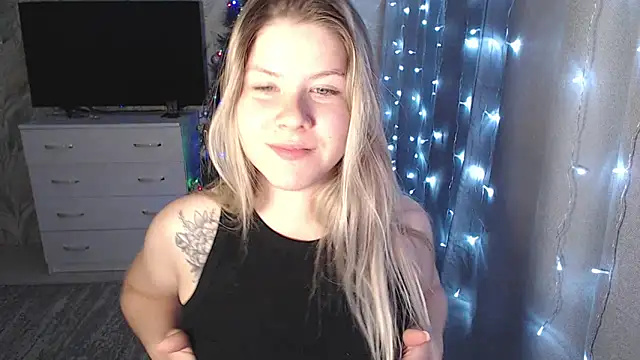 Snapshot of MelissaXKinky chatting on January 2025 06:28:01 PM MelissaXKinky online show from January 2025 06:28:01 PM
