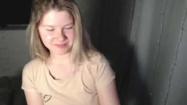 Snapshot of MelissaXKinky chatting on January 2025 05:37:02 PM MelissaXKinky online show from January 2025 05:37:02 PM
