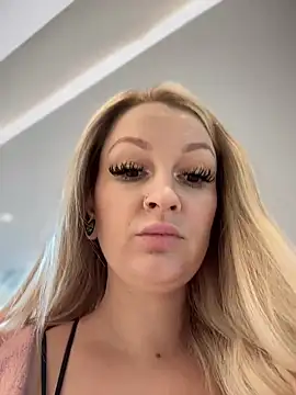 Teya moon  online show from December 2024 11:51:02 AM