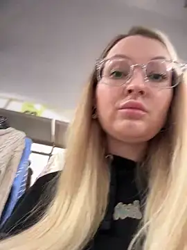 Teya moon  online show from January 2025 10:08:01 AM