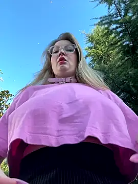 Teya moon  online show from September 2025 02:06:02 PM