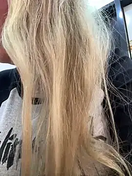 Teya moon  online show from March 2026 11:57:01 AM