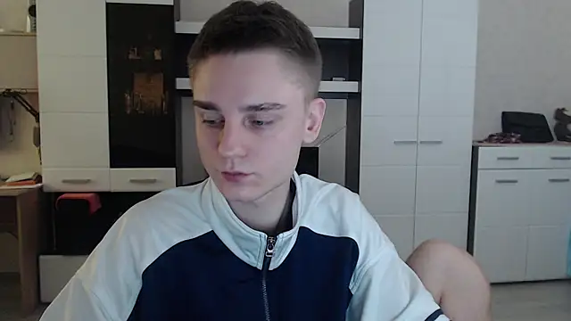 angryzan online show from February 2025 08:21:02 AM