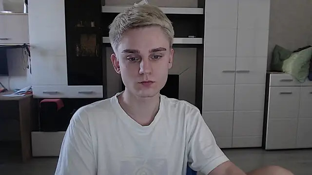 angryzan online show from March 2025 10:48:01 AM